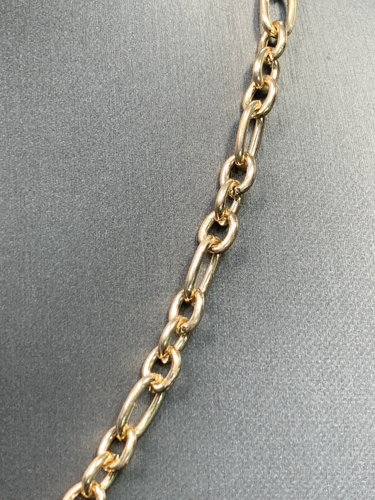 Ladies Necklace Toggle Clasp Front Closure tan brown swirl pendant gold tone 16”