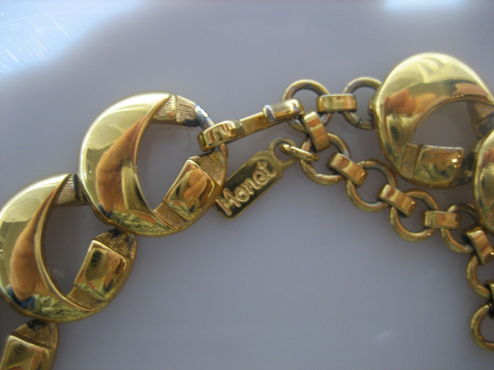 MONET SIGNED GOLD TONE 15″ CHOKER HOOK CLASP NECKLACE
