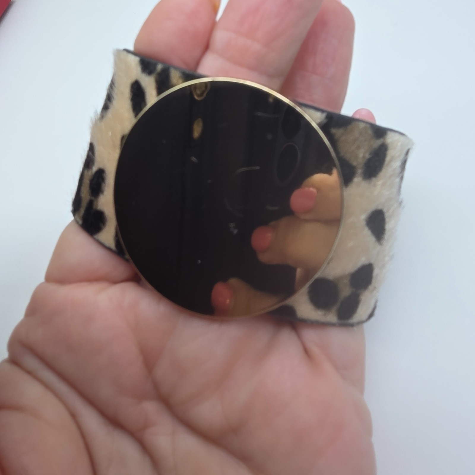 Yik Fune Faux Fur Leopard Print Gold Tone Metal Wrap Bracelet Vintage