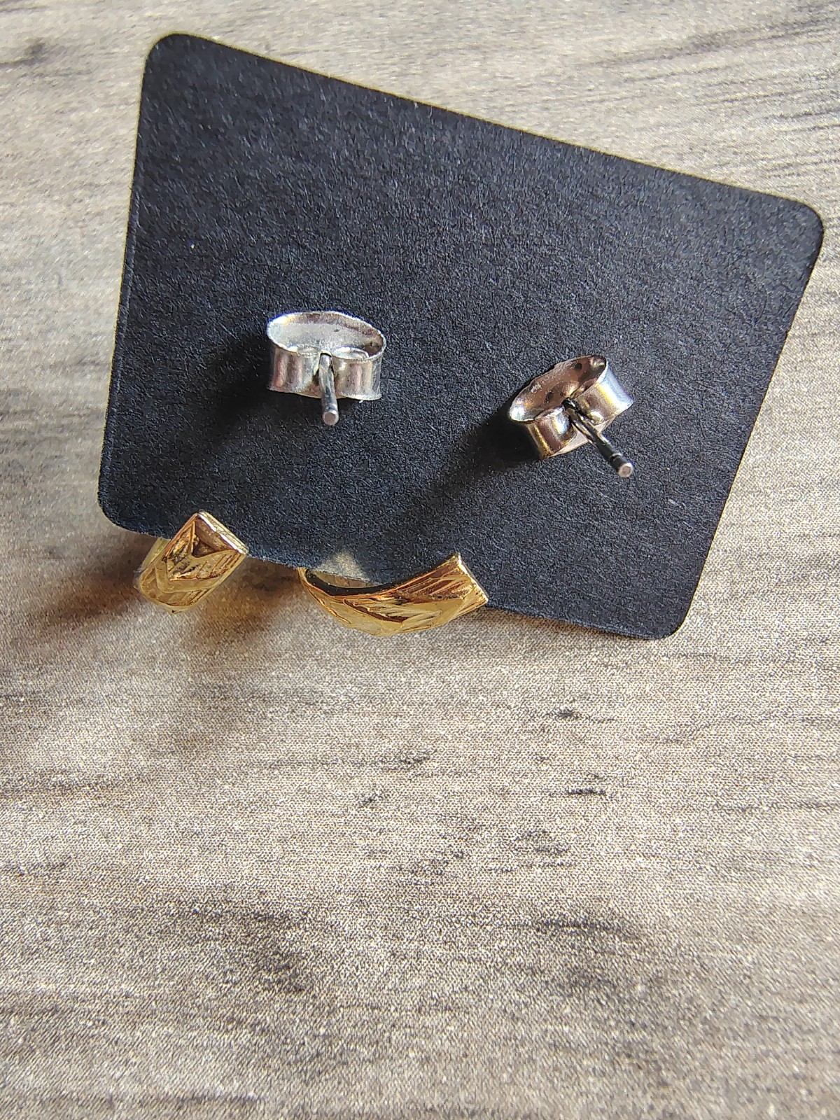 Vtg Gold Tone Hoop Earrings Casual Basic Classic Business Everyday Pierced
