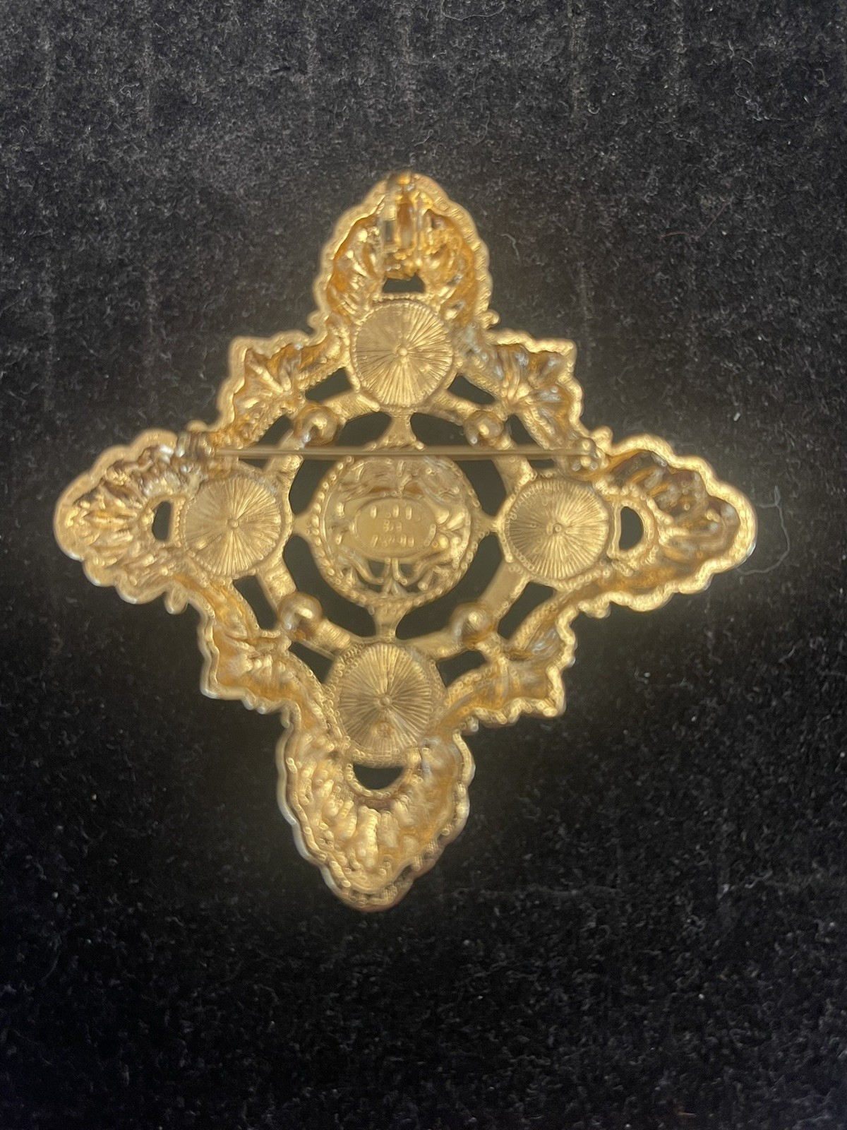 Lovely BIG Vintage KJL Kenneth Jay Lane for Avon Pearl & Rhinestone Brooch Pin