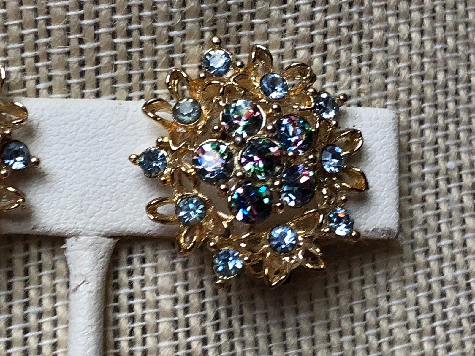 Signed STAR Vintage Gold tone Rhinestone Earrings Great Minty Condition