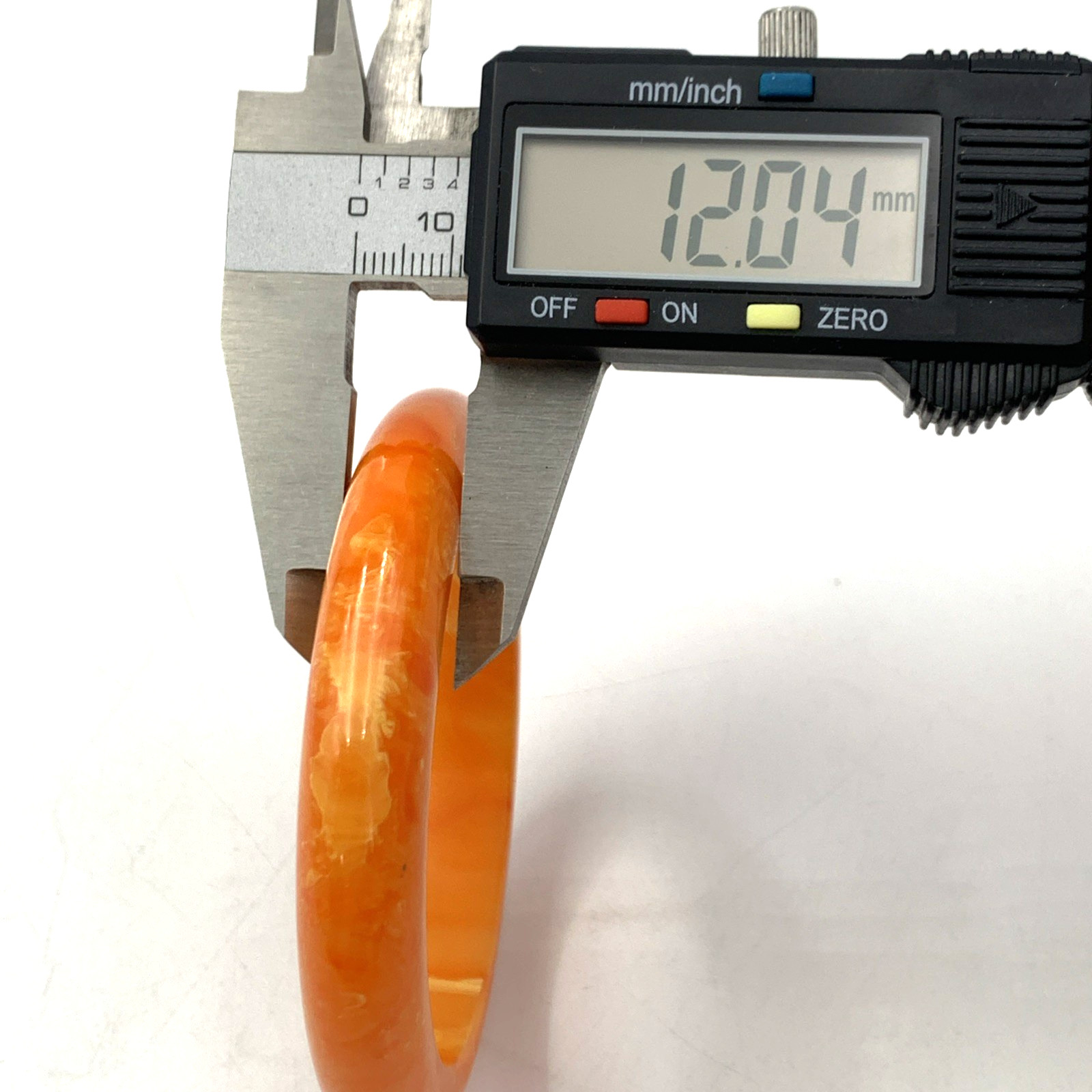 Vintage 12 mm Wide BAKELITE Bangle Bracelet Orange Marbled 29.3g 8″ IC