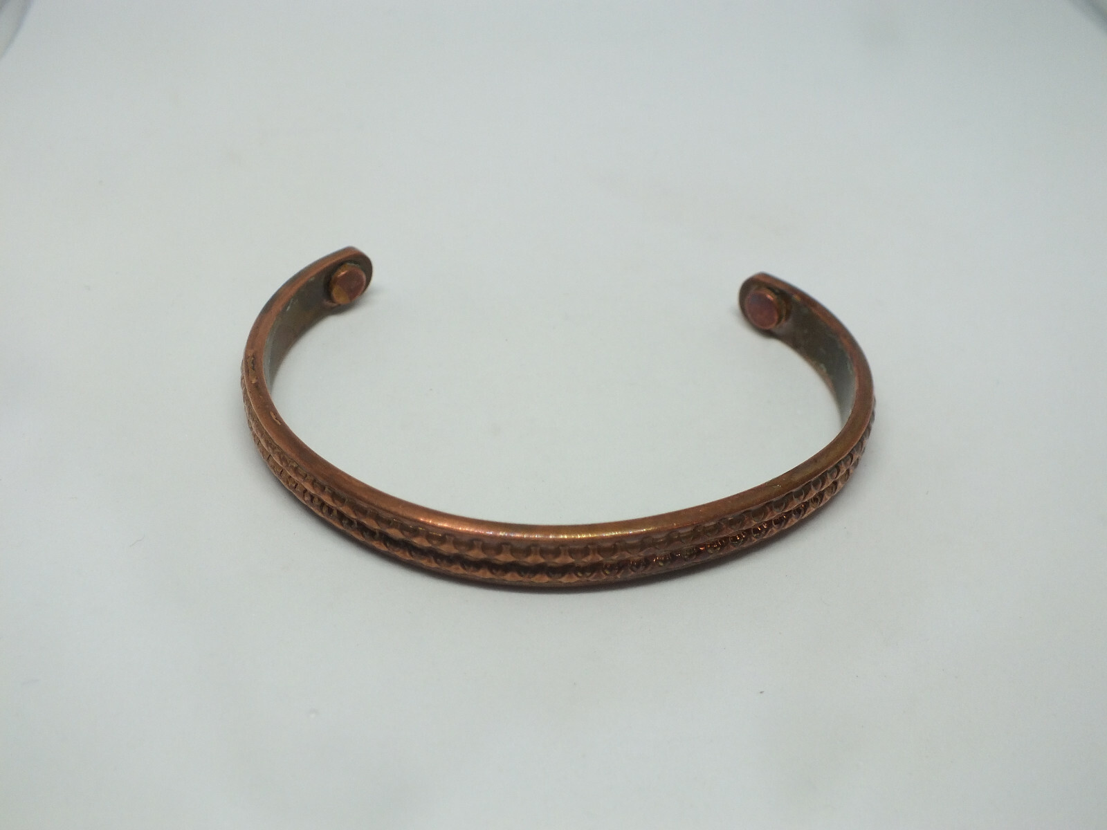 Beautiful Cuff Bracelet Copper Tone Texture 1/4″ Wide x 2 3/4″ Across