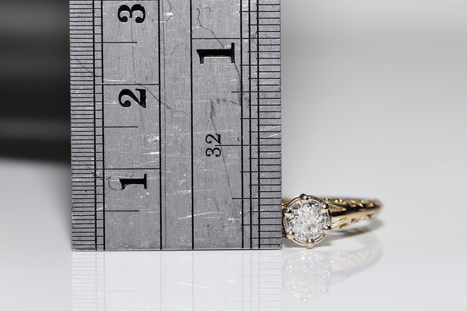 18k Gold New Made Natural Diamond Decorated Solitaire Ring