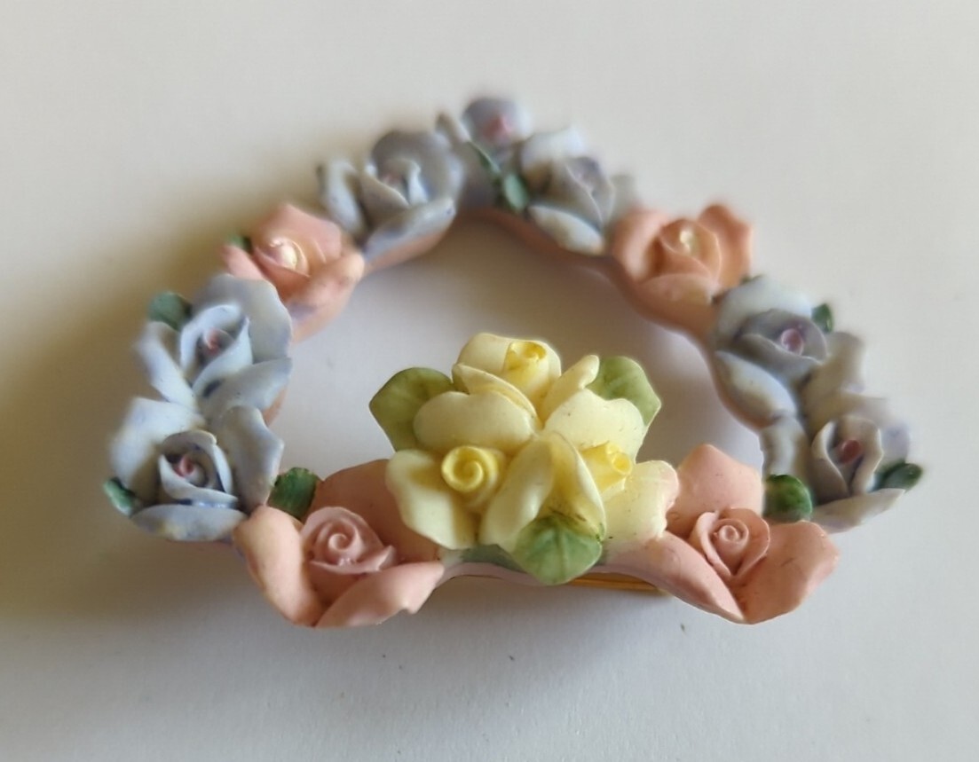 Avon Vintage Hearts and Flowers Pin Lavender Pink Yellow.