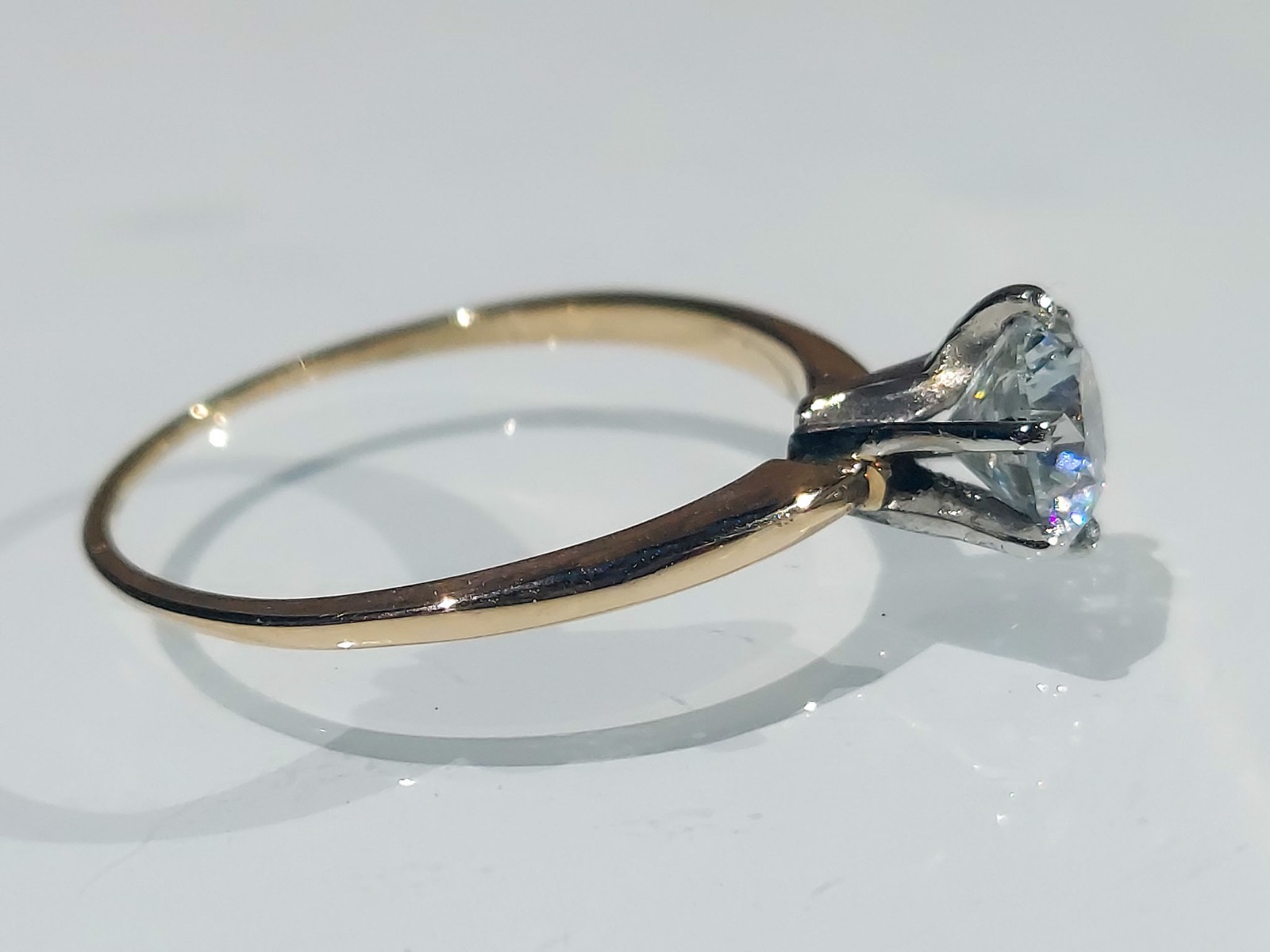 Estate ring 14K Gold Vintage Ring, Size 8 1.03 carat certified diamond.