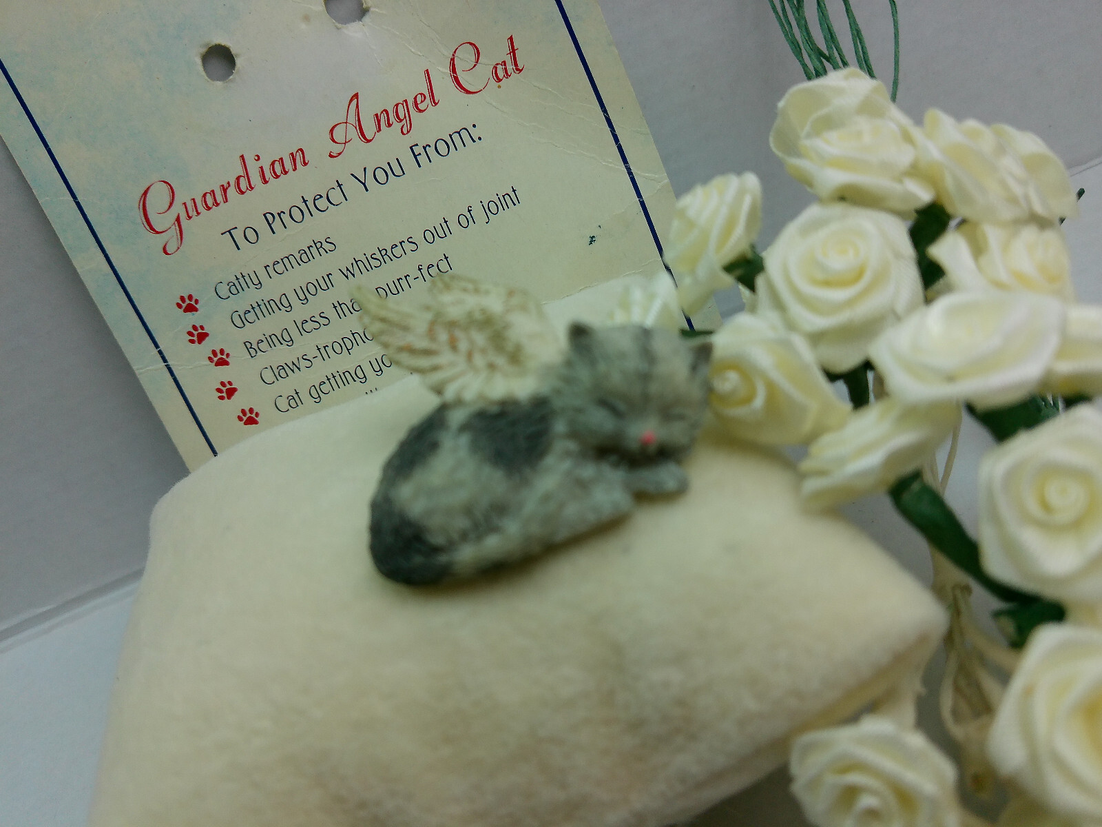 Sweet Vtg GANZ Sleeping Guardian Angel Kitty Cat Whimsical Boho Retro Pin Brooch