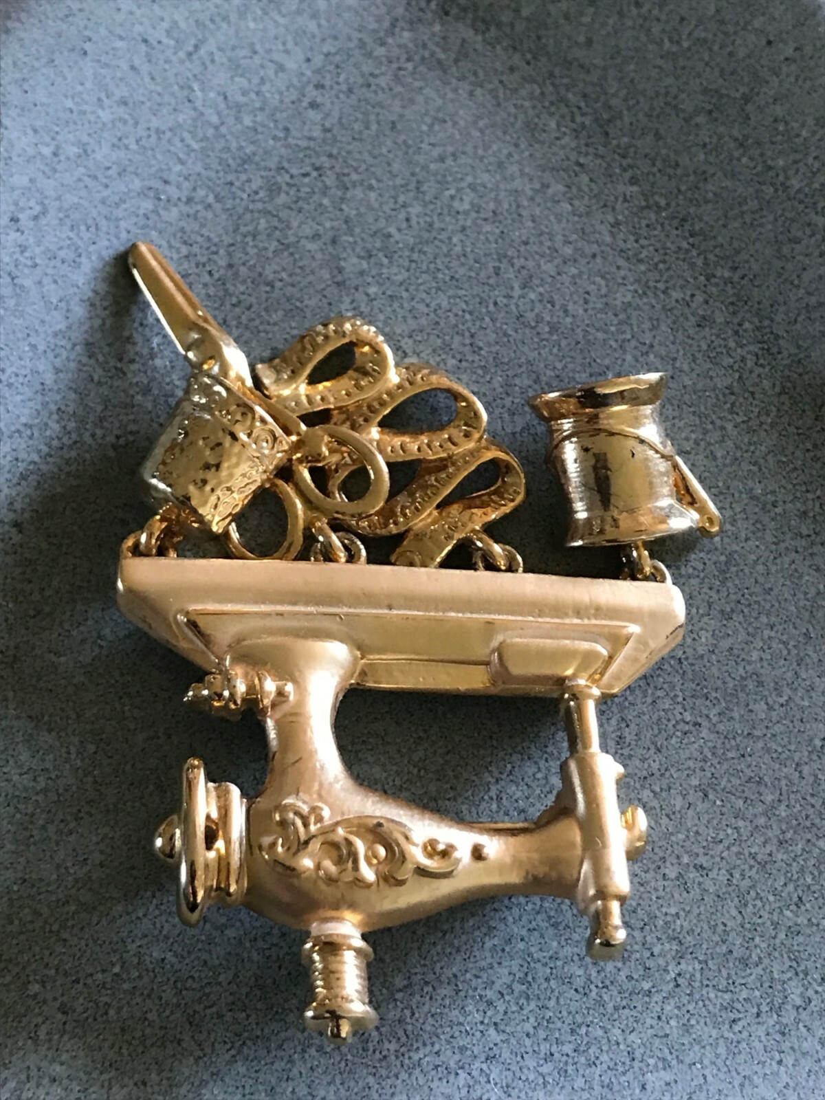Vintage Danecraft Marked Goldtone Sewing Machine w Scissors Thimble Tape Measure