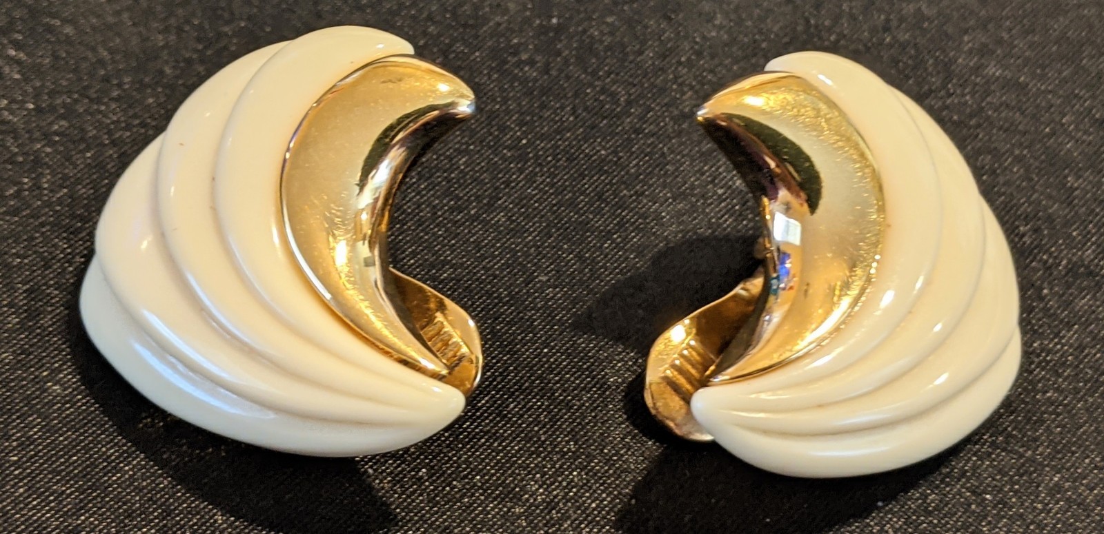 Vintage Monet Gold Tone & Ivory Acrylic/Lucite Scalloped Swirl Clip-on Earrings