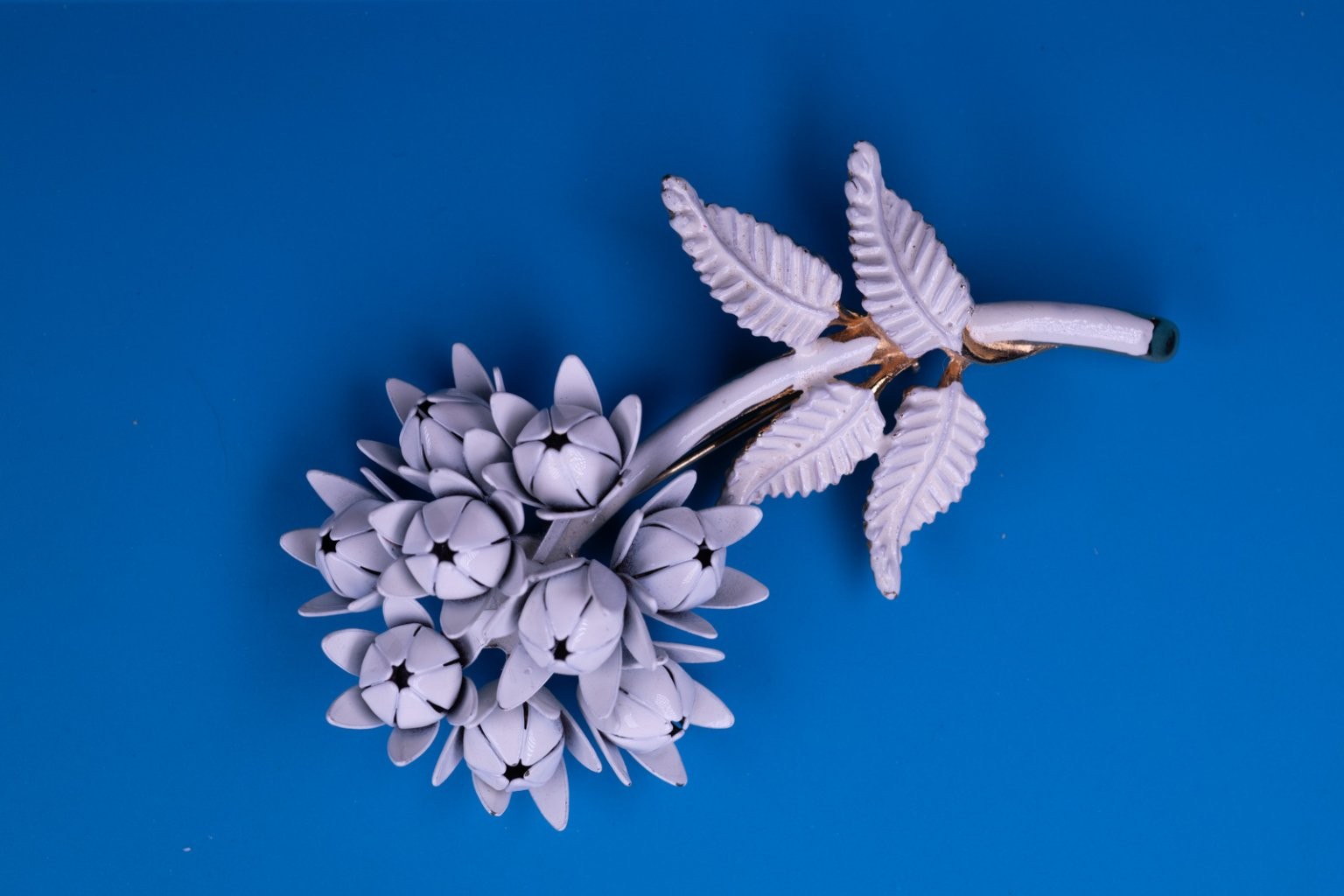 Vintage Floral Bouquet Brooch Pin Gold Tone Enamel White Black Buds Leaves ~2.5″