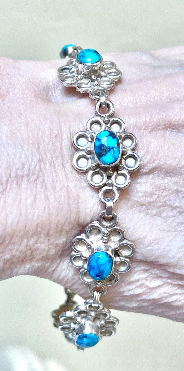 LOVELY Artisan Ornate Sterling Silver Genuine Turquoise Floral Design Bracelet