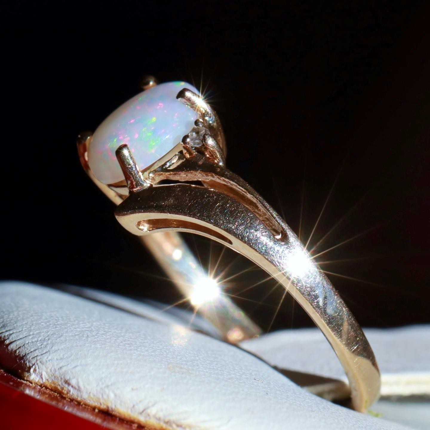 10k yellow gold size 5 ring 0.355ct Australian fiery opal diamond 1.52gr N3815