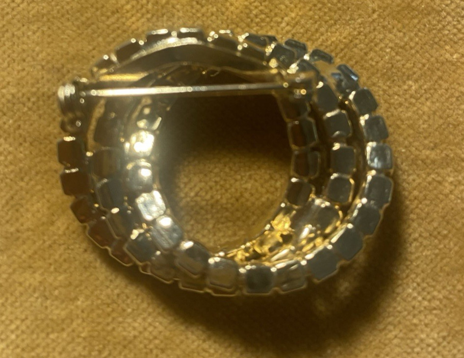 Vintage 1940’s 50’s Clear Rhinestone triple circle Gold Tone prong set brooch