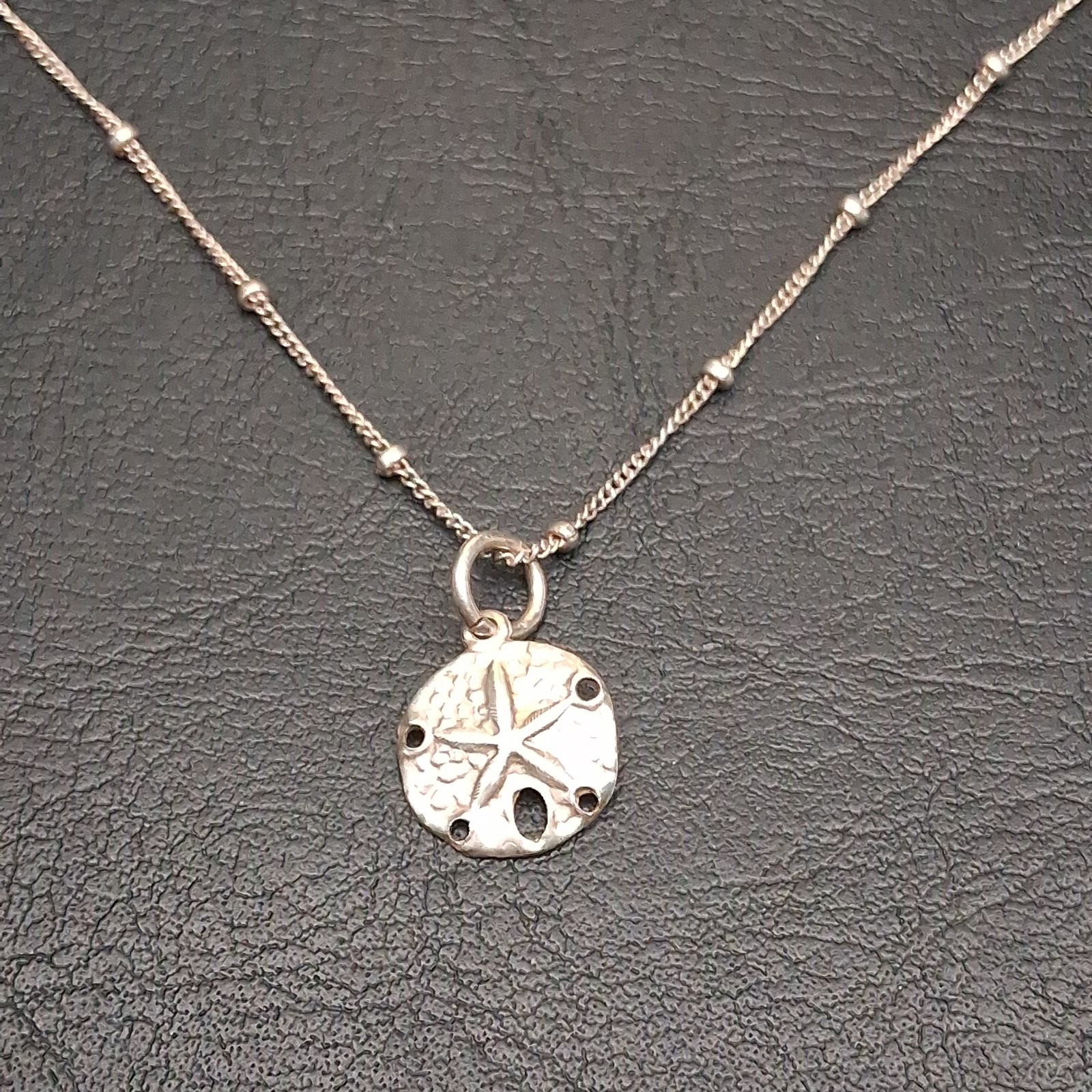 STERLING SILVER 925 Station Chain Necklace Whit Dollar Sand Pendent. 17.949