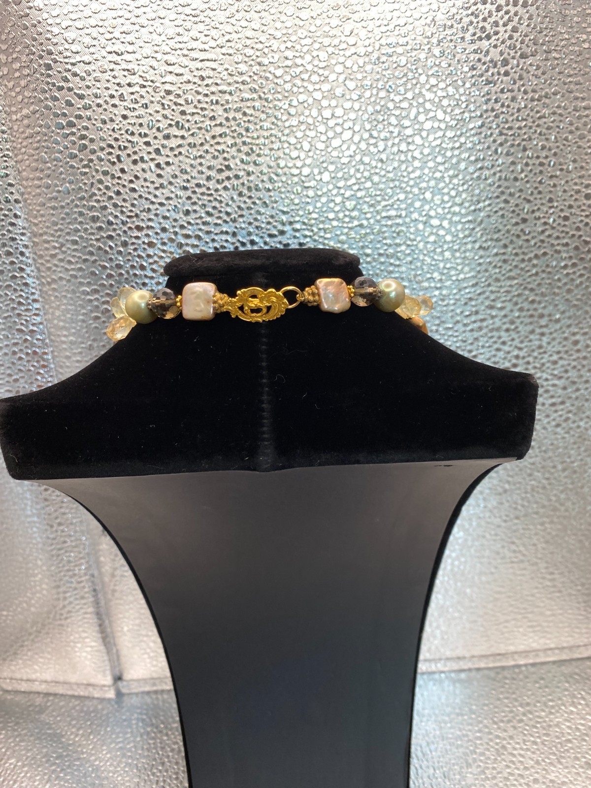 Single Strand, Vintage, NWOT, 16 inch Earthtones with Multiple shaped Stones