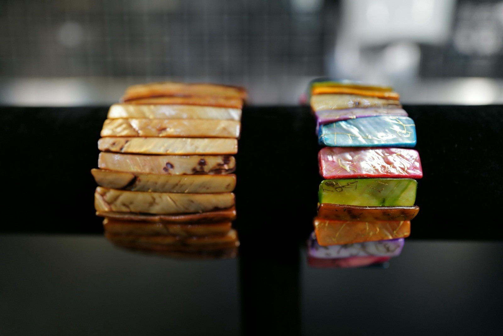 2 Pc Lot Mother Pearl Shell Tile Stretch Bracelets Multi Color Rainbow & Brown