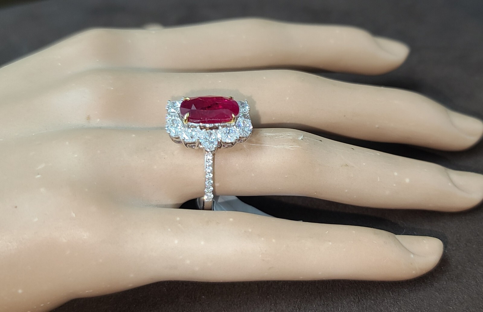 18k White Gold Ring 4.05ct.Natural Untreated Burma Ruby Cushion Cut GIA Cert