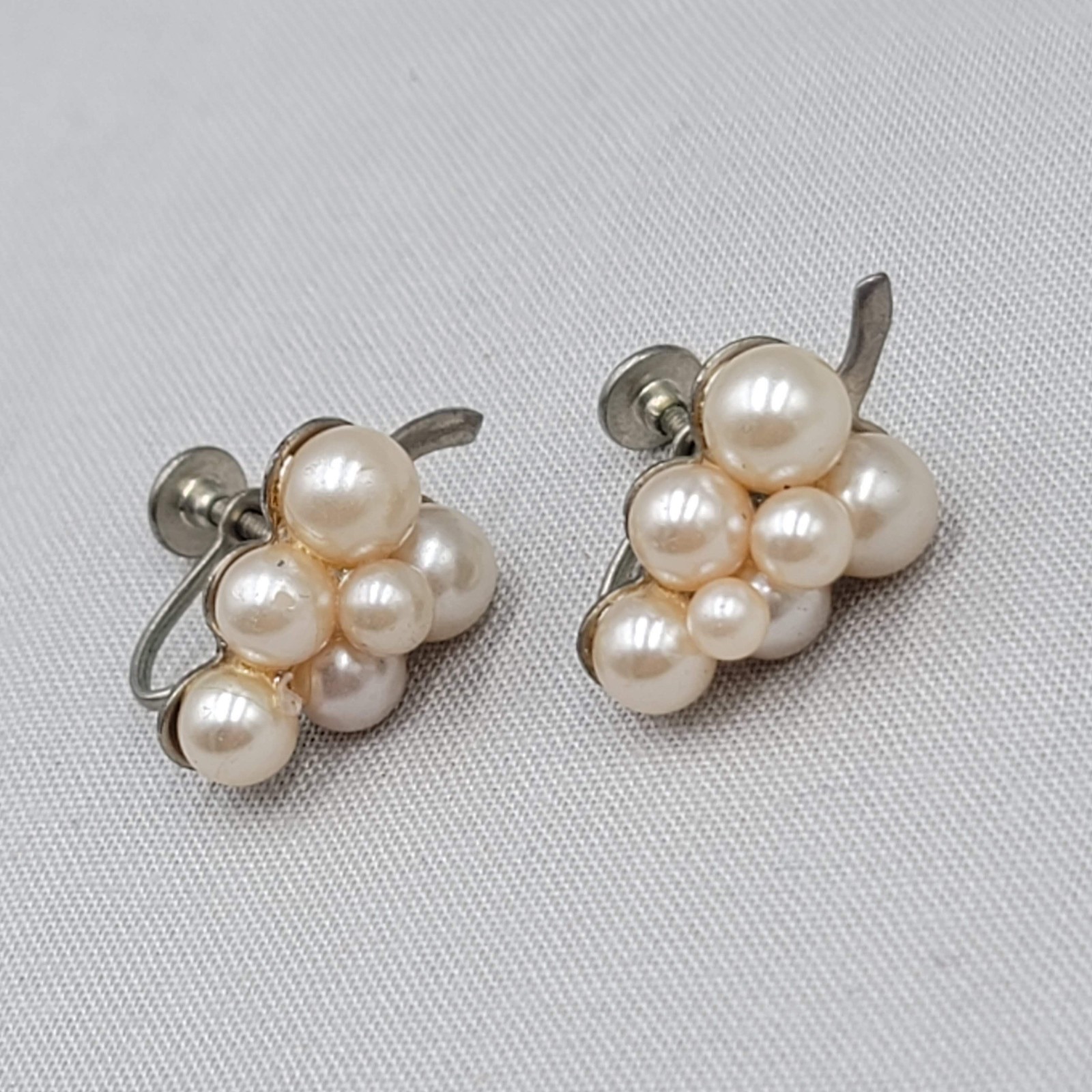 Vintage White Bead Grapes Clip on Earrings Silver tone Drop 1″