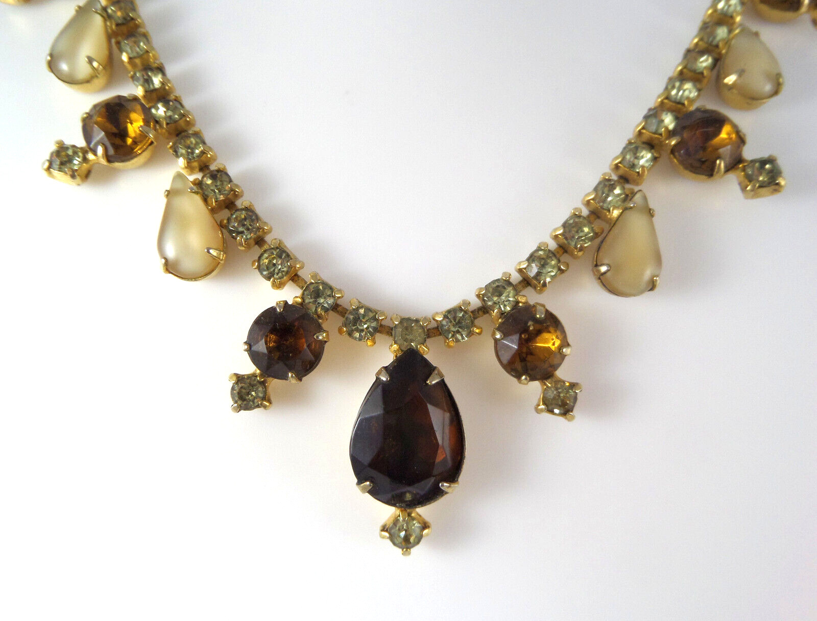 VTG Juliana Style Necklace Yellow & Brown Rhinestones Different Sizes & Shapes