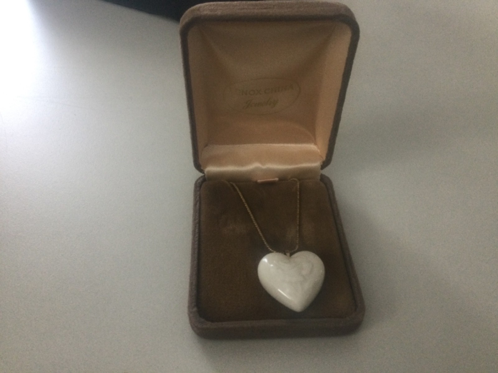 Vtg Lenox Porcelain Puff Heart Rose Pendant/ 1/20/12kGF Necklace w/ Original Box