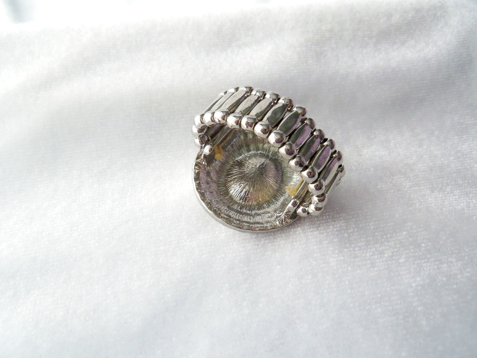 Vintage Large Center Stone Pave Crystal Rhinestone Silvertone Stretch Band Ring