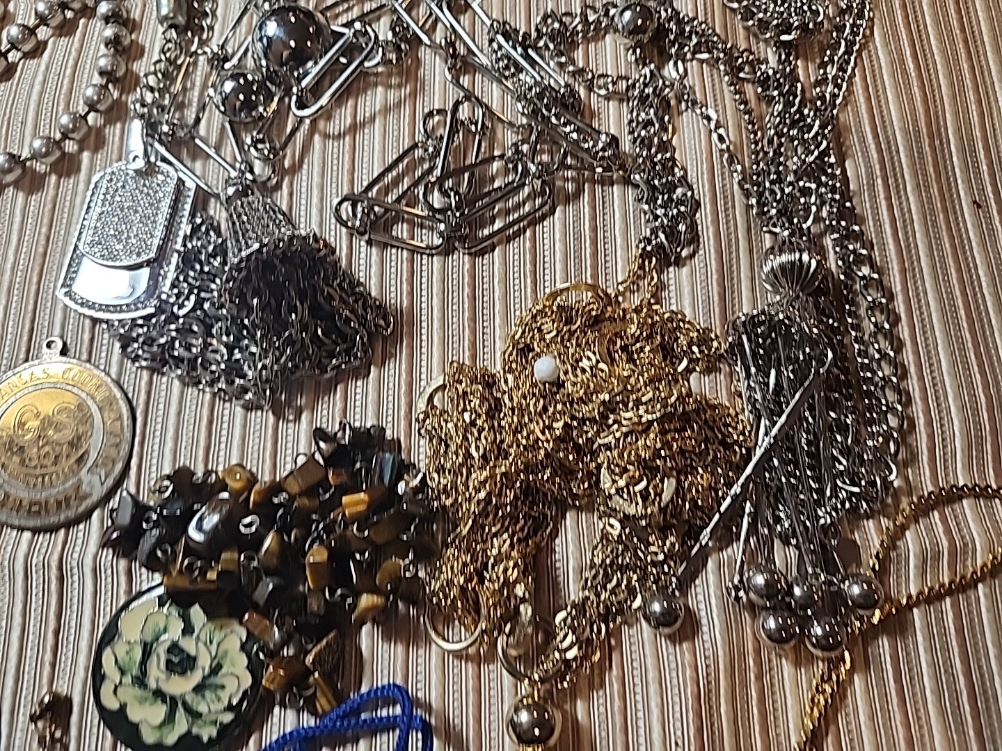 JEWELRY LOT 50+ fashion estate vintage Costume No JUNK 50s 60s 70s 80s (720)