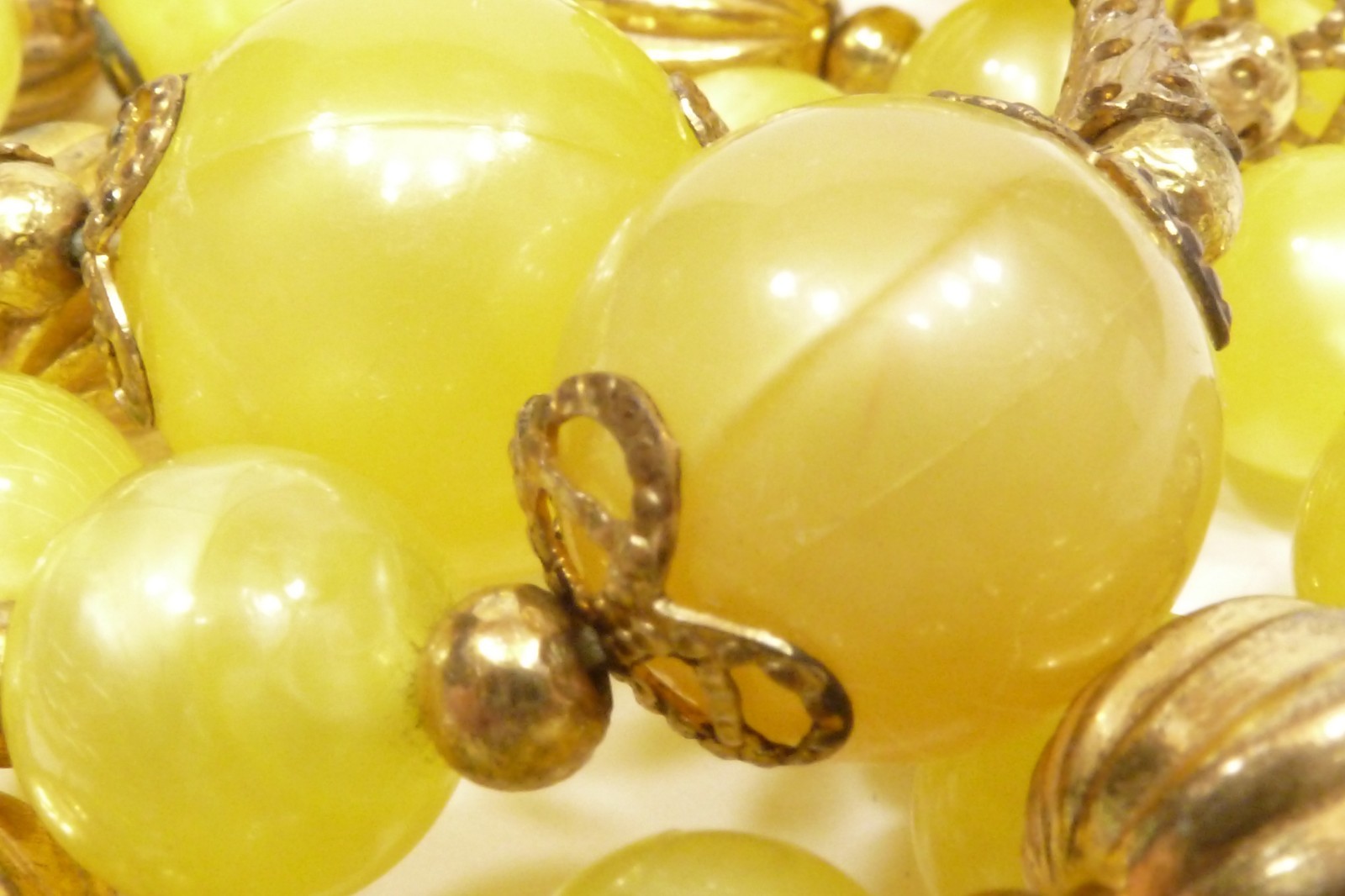 A53) Vintage Gold-tone and Lemon Drop Beaded Necklace