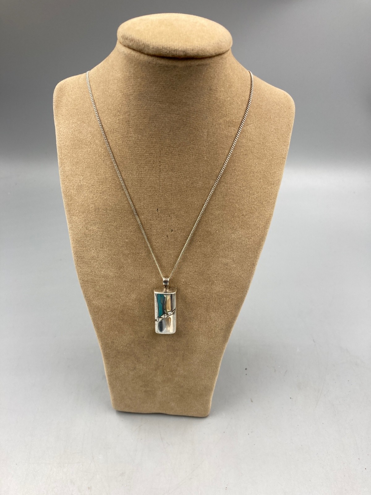 Vintage Unique Sterling Chain Silver Locket