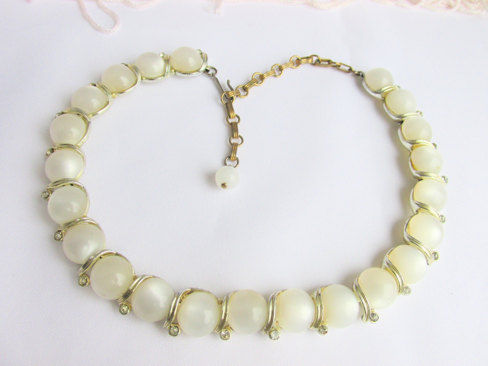 Vintage LISNER White Moonglow Cabs Choker Necklace Twinkling Rhinestones Signed