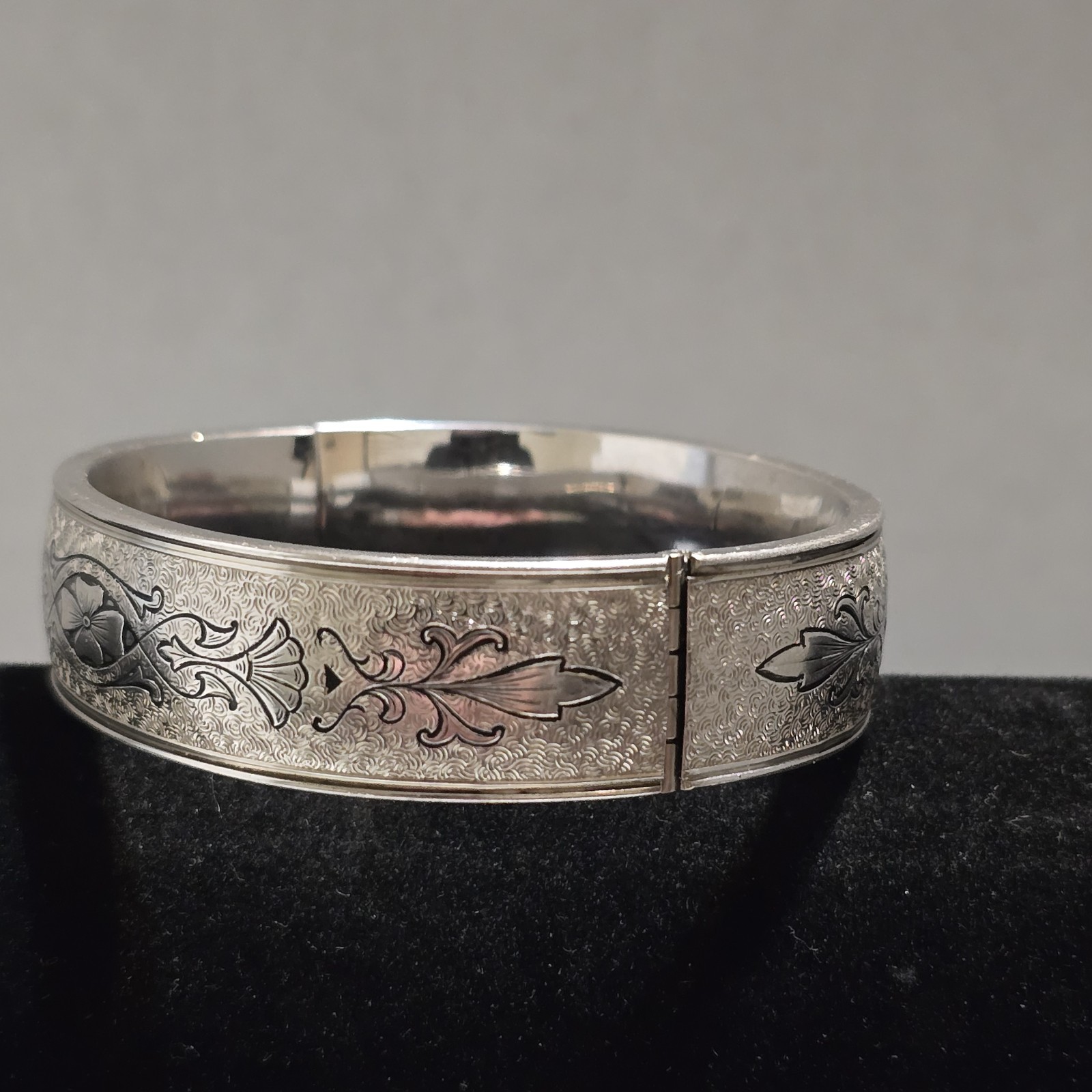 Vintage ‘AC’ Sterling Silver Floral Filigree Cuff Bracelet 6.75″ Inner Diameter