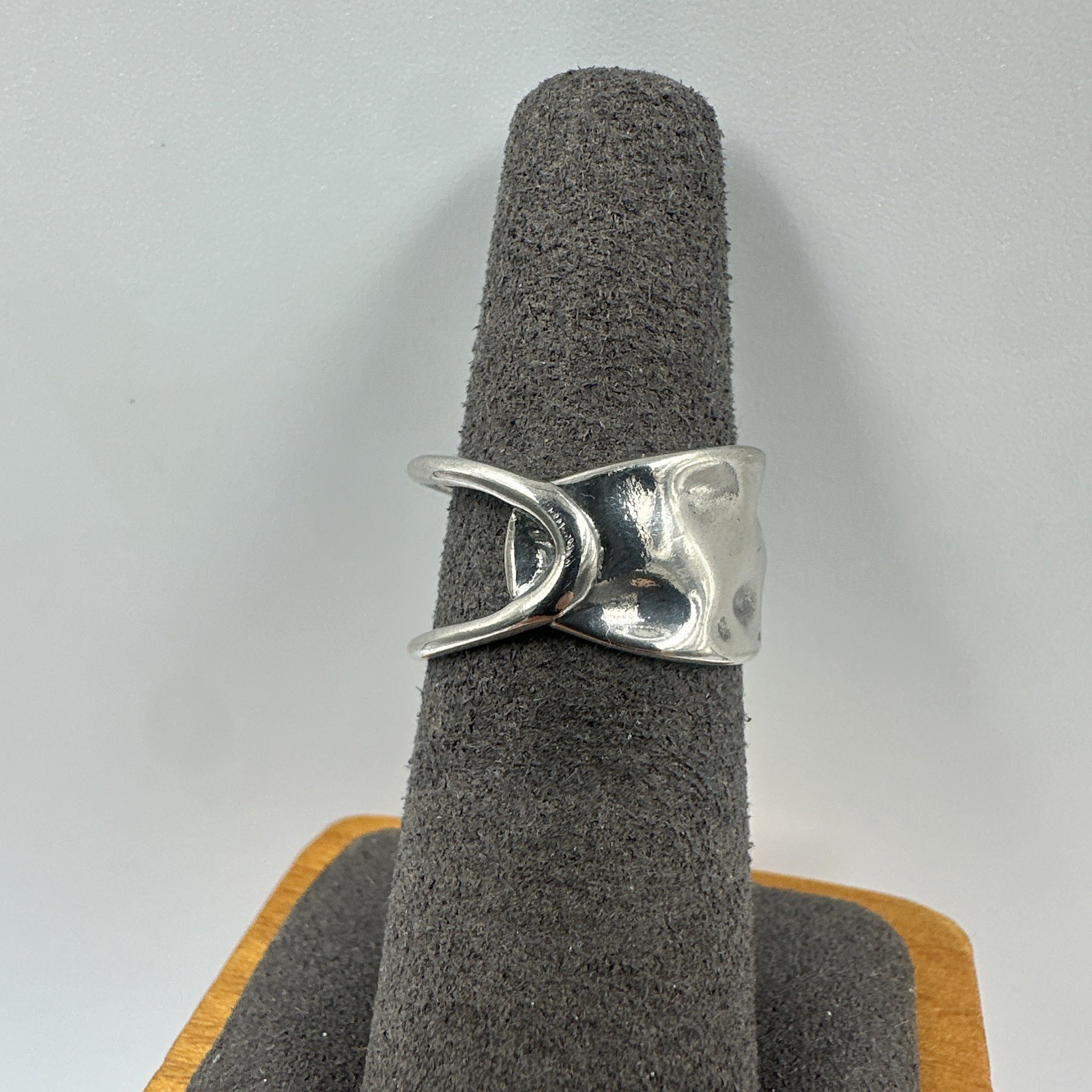 Vintage Modernist Hammered & Open Work Sterling Silver Ring Size ~6