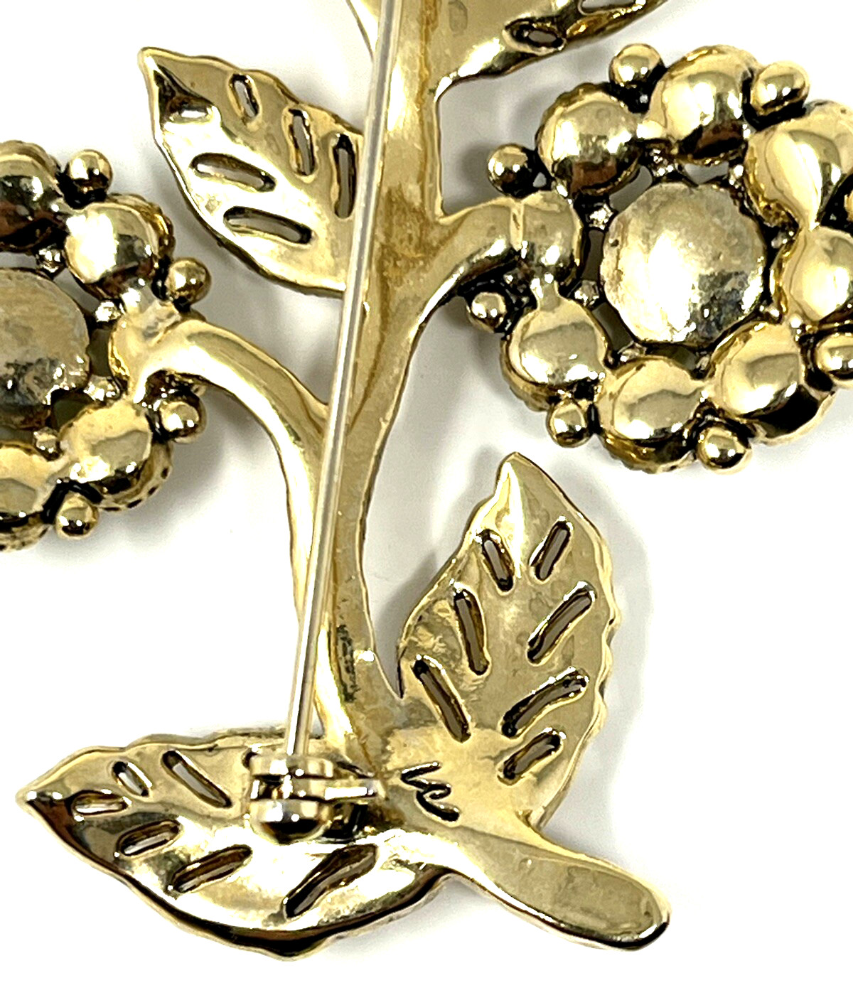 Liz Claiborne Pearl Flower brooch Signed LC Green Rhinestone