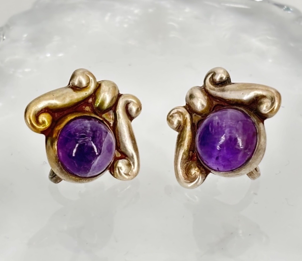 LOS CASTILLO Taxco Sterling Silver Amethyst Floral Scrollwork Screwback Earrings