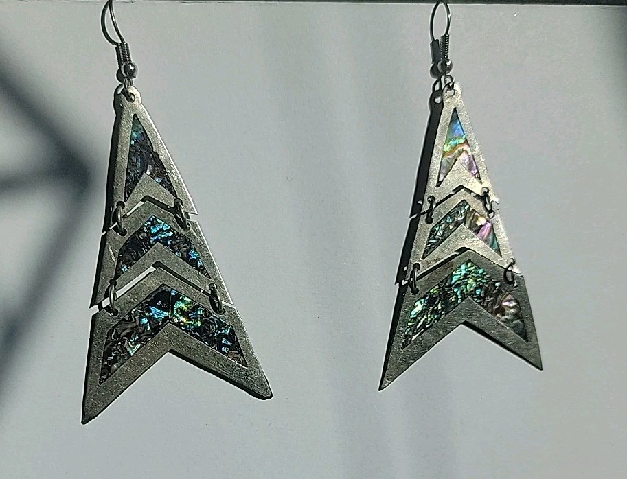 Vintage 80’s New Mexico 3 tiered triangular Silver Earrings Paua Abalone Shell 