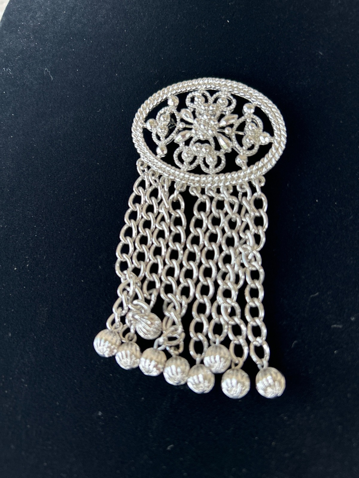 Vintage Sarah Coventry Silver Tone Filigree and Chain Dangle Brooch. 2.5