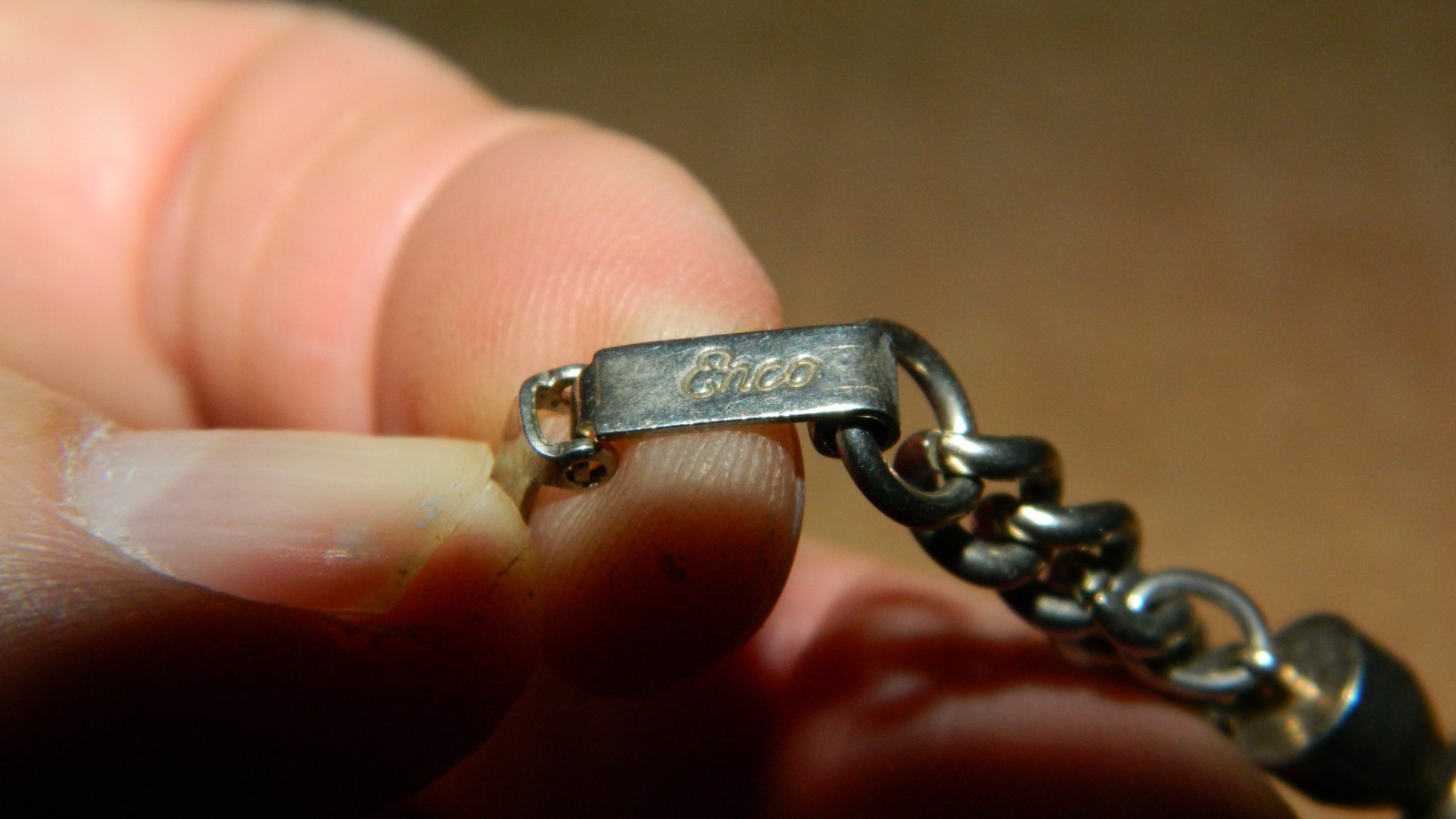 2 VTG WOMENS GIRLS CHARM BRACELETS LOT BUILDINGS WASHINGTON DC? NEW YORK CITY