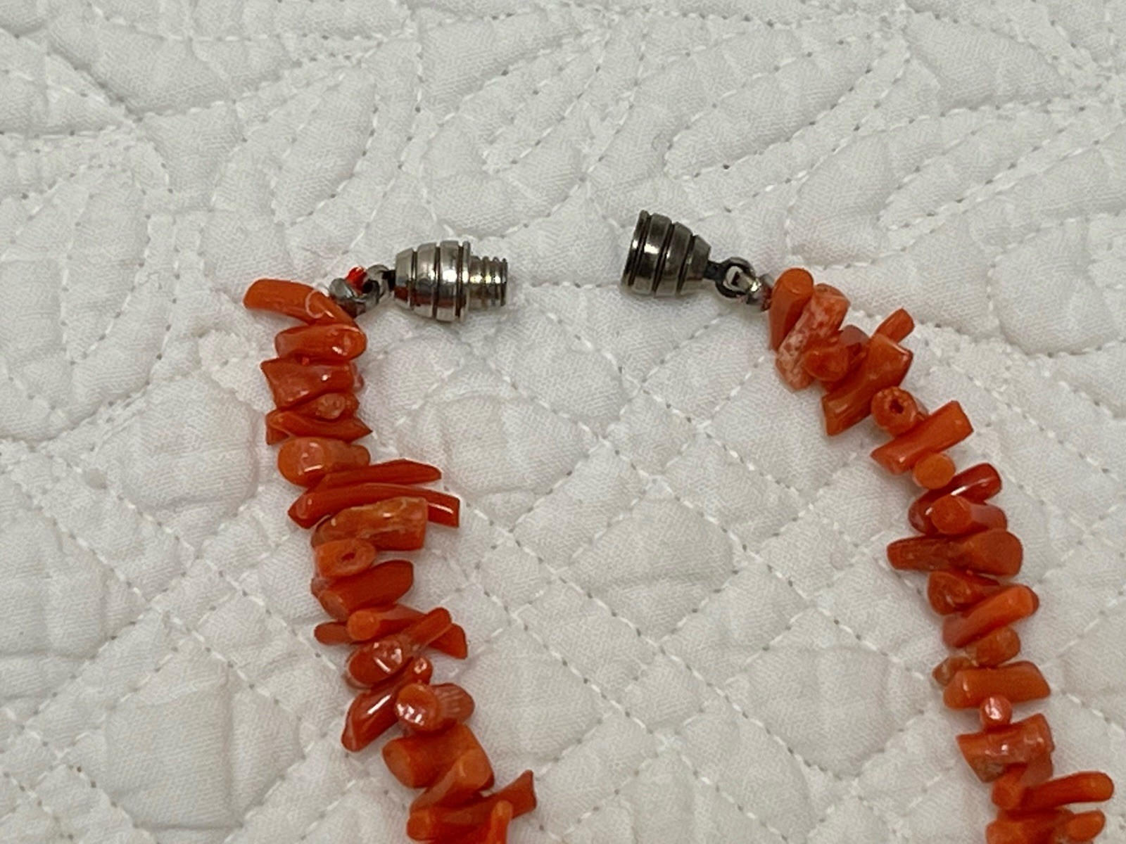 NICE VINTAGE GENUINE NATURAL CORAL BRANCH BEAD NECKLACE BARREL CLASP 18.5”