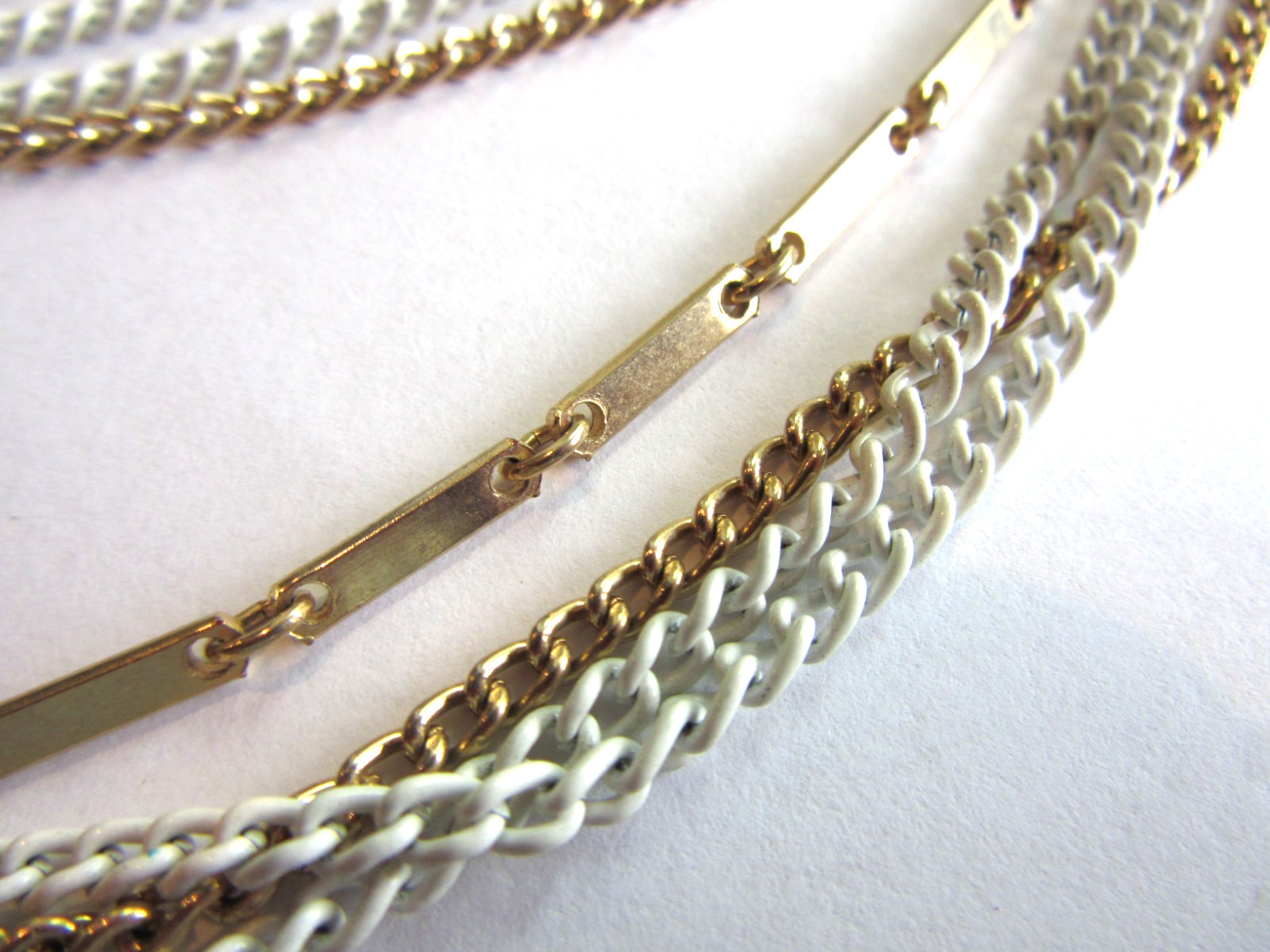 Vintage 10-chain white enameled and gold tone chains necklace -14″ long