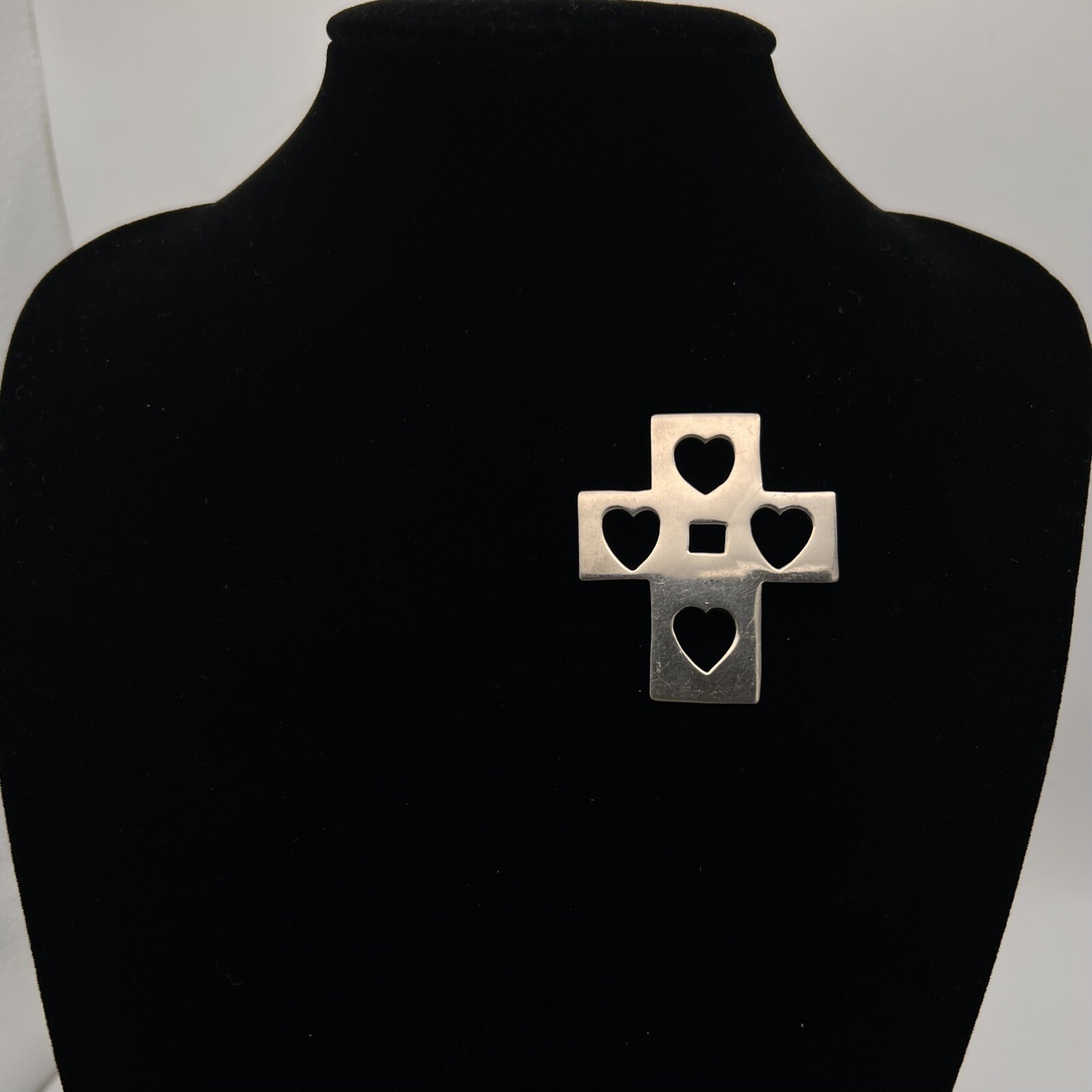 Vintage 925 Sterling Heart Cross Brooch Pin – Stamped Forbes – 12.23 gram -#1063