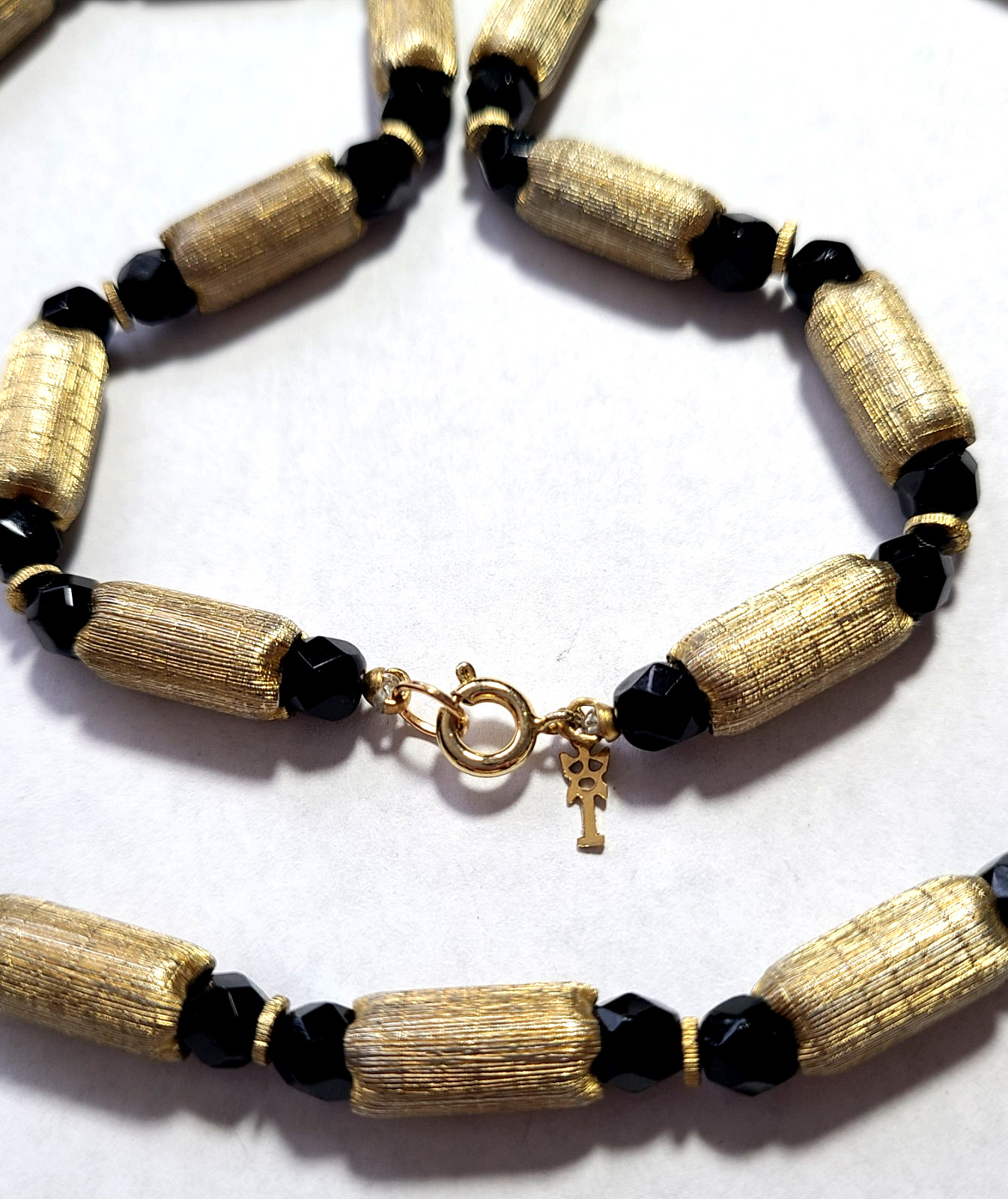 VINTAGE STUNNING BLACK FACETED GLASS TRIFARI NECKLACE