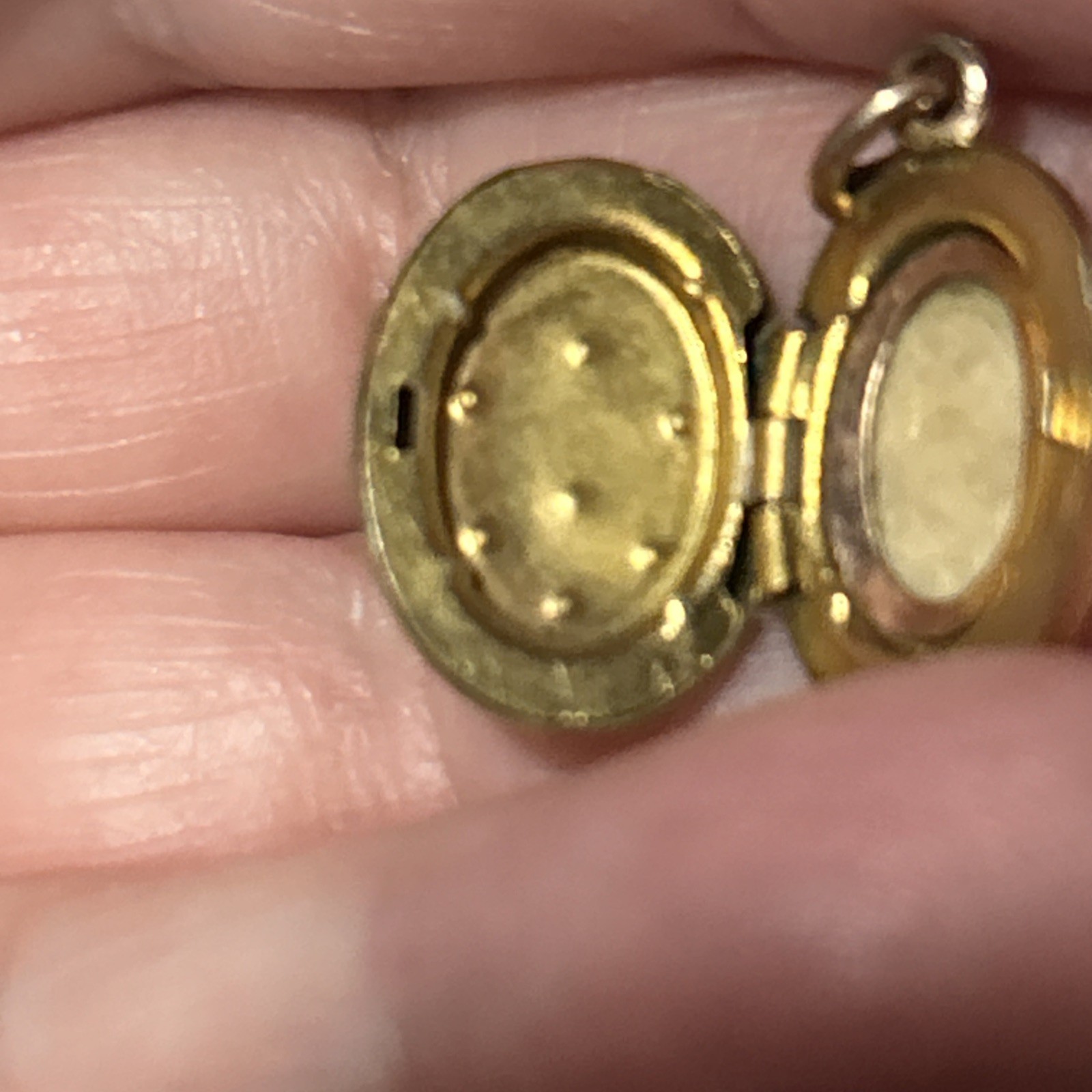 Antique 2g Victorian Rose Gold Filled Oval Locket Fluer de Lis Paste Stones Tiny