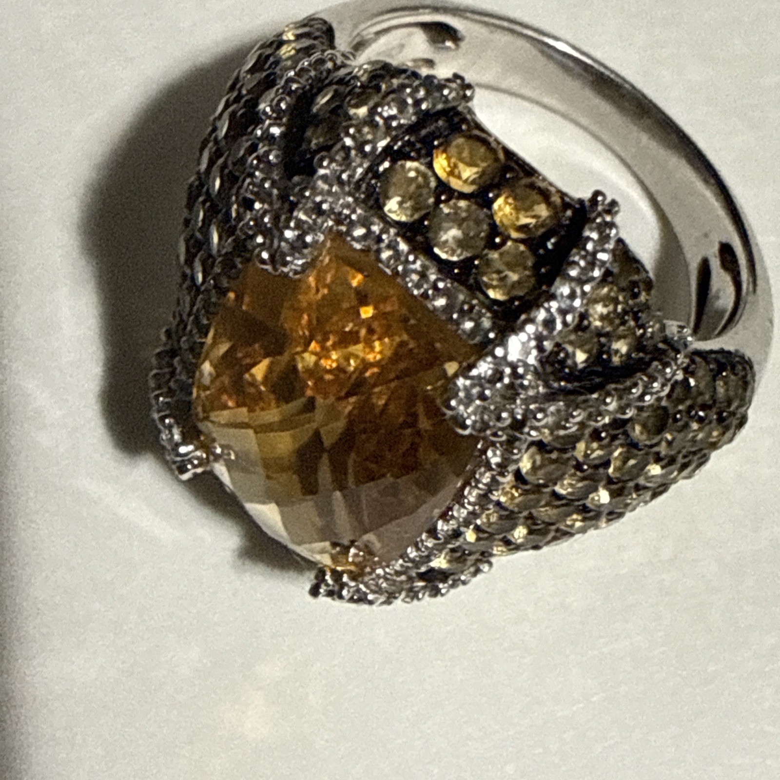 Fabulous 925 Silver Ring Size 7 Ring Beautiful faceted Citrine Stone w/ CZ 7.5g