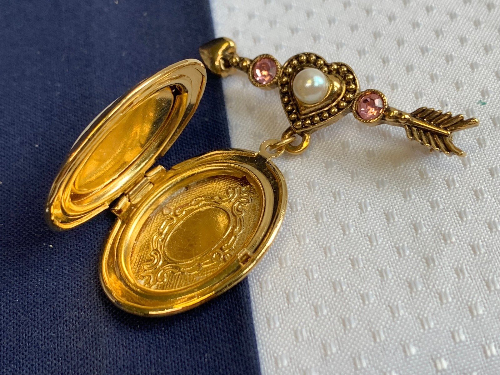 Vtg Brooch Lot DoneGal Barlow Napier Sarah Cov Avon Scatter Pins Costume Jewelry