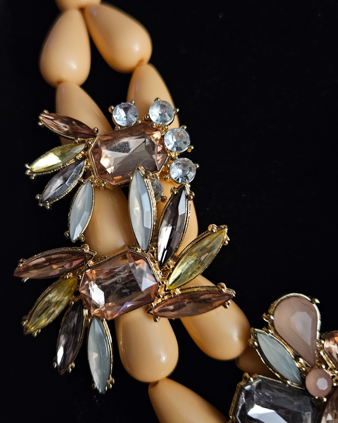 VINTAGE Peach Bead Multicolor Rhinestone Double Strand Necklace 17 18 19 Inch