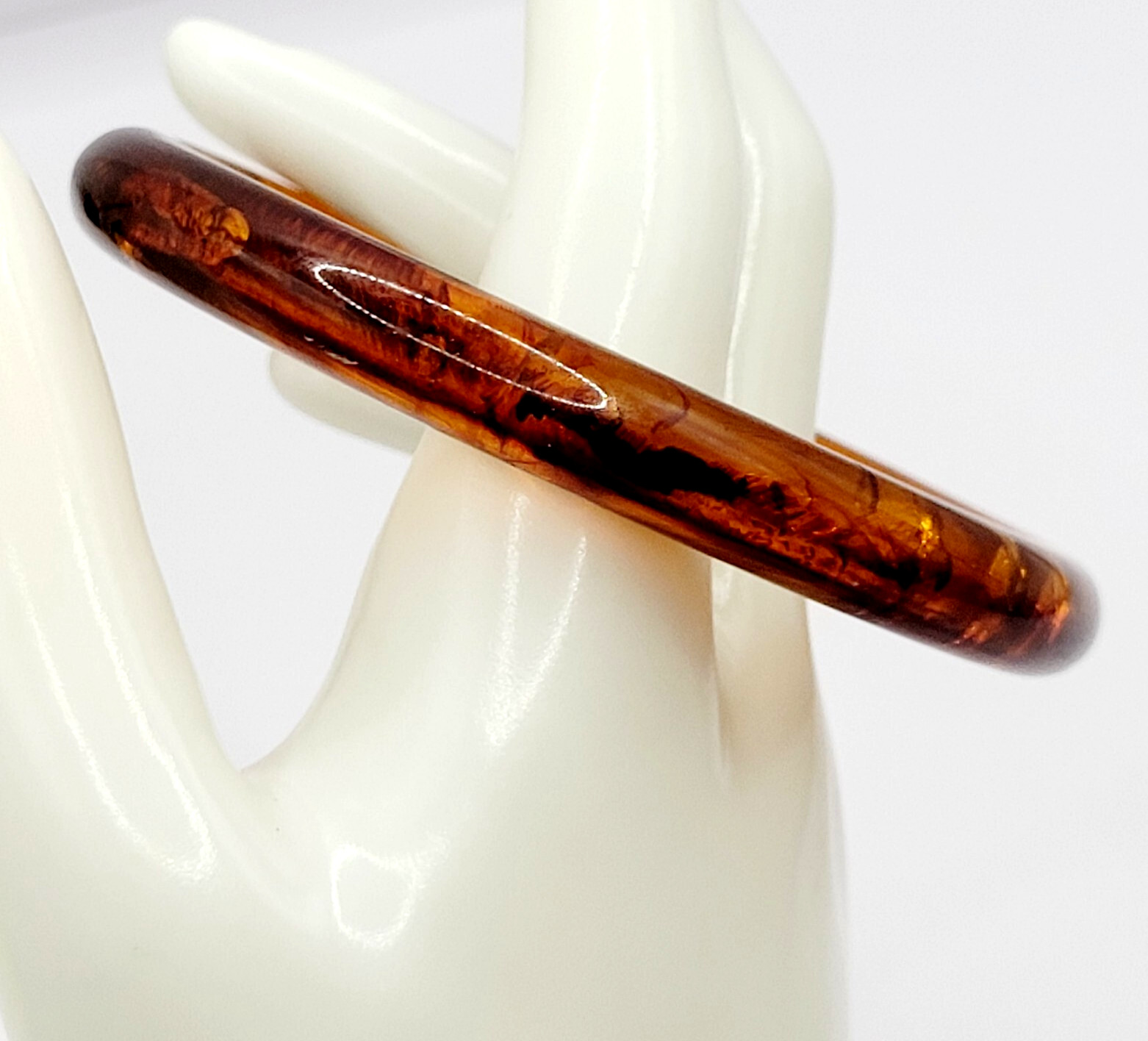 Classic Retro Faux T Shell Acrylic Bangle Bracelet Vintage 1980s with Bubbles