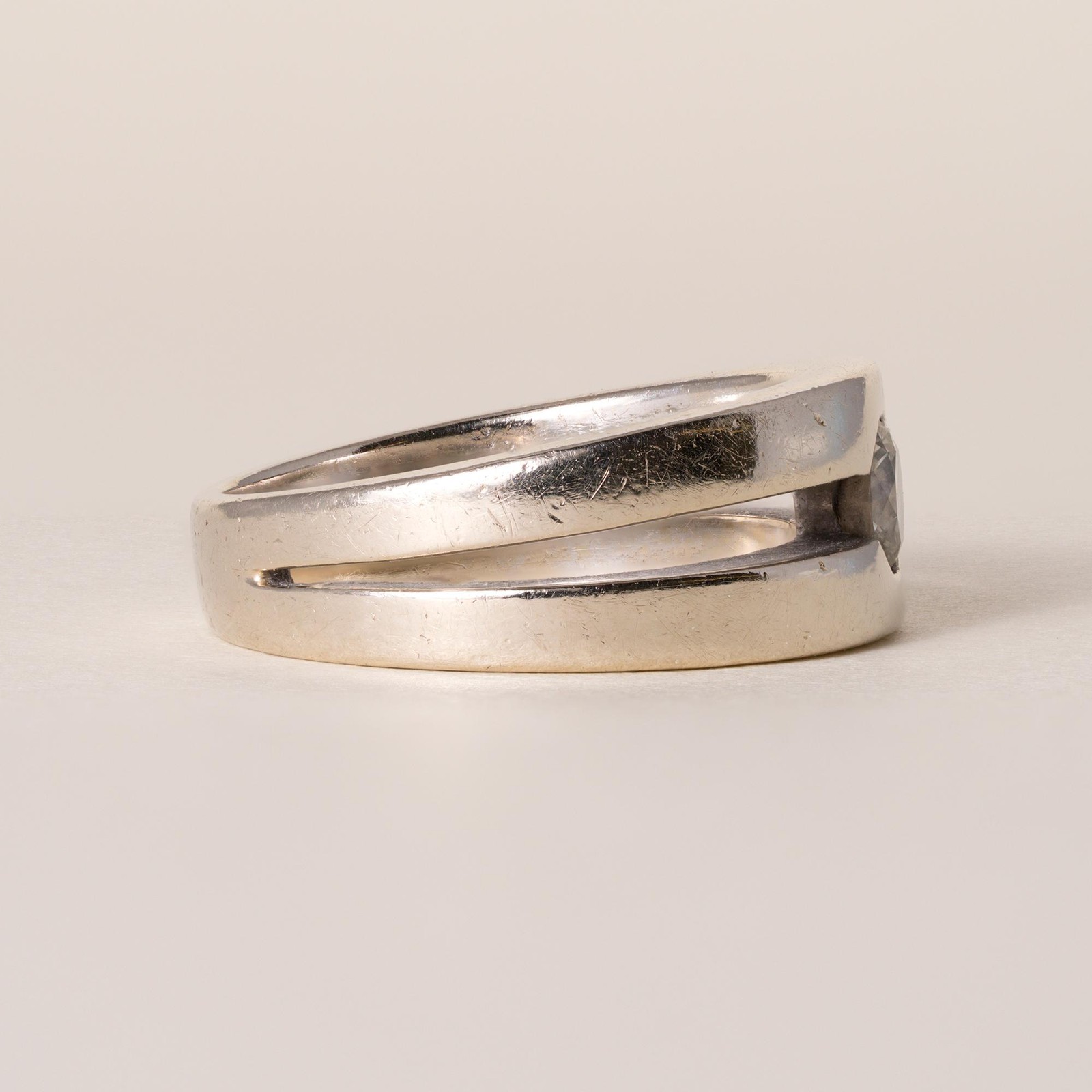 Vintage 14K Gold 0.35 Carat Diamond Split Shank Tension Set Ring Band