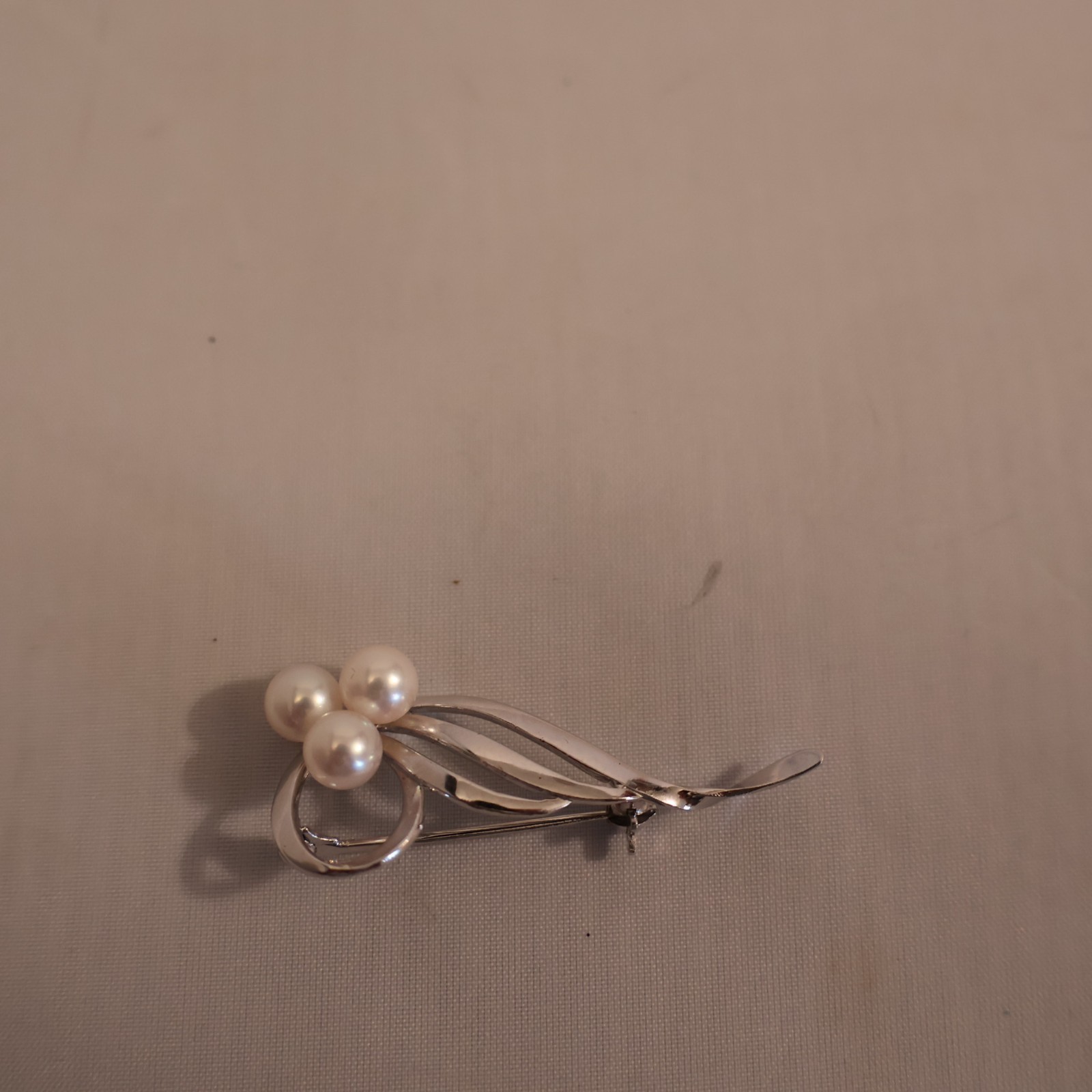 Mikimoto Akoyo Pearl and Sterling Pin/Brooch – Classic