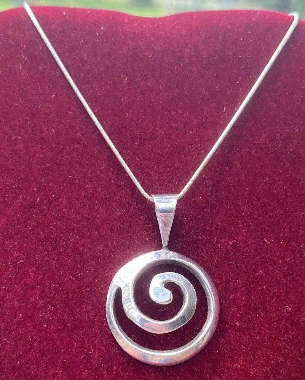VTG Sterling Silver Spiral Swirl Wave Pendant Necklace Round 925 Snake Chain 20”