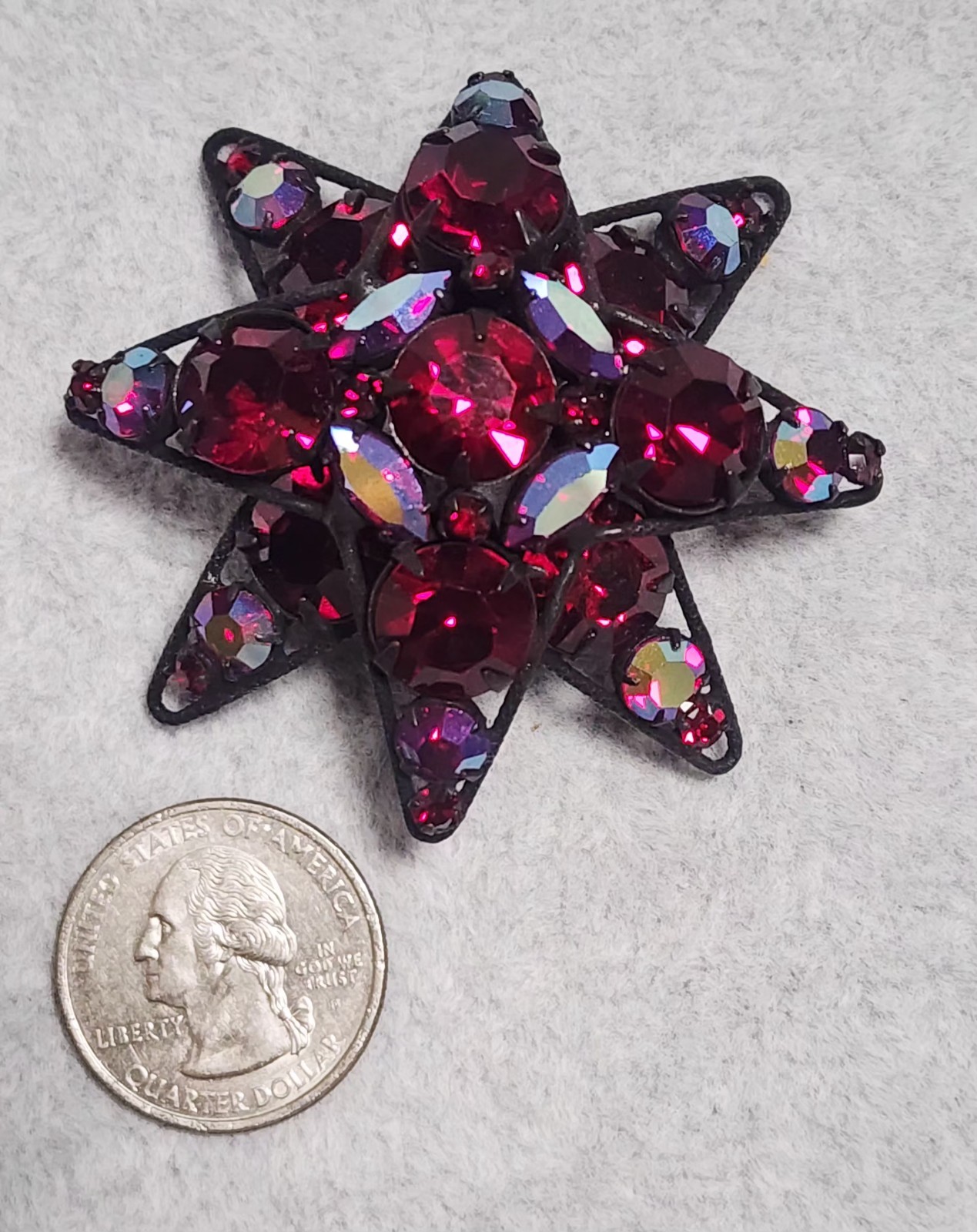 REGENCY Signed Vintage Domed Dimensional Deep Red AB Japanned Star Brooch C850